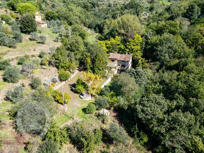 Image No.53-4 Bed Farmhouse for sale