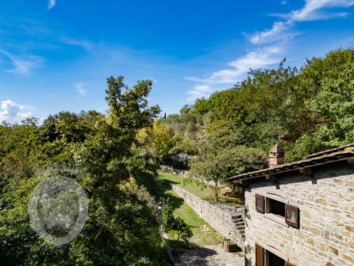 Image No.59-4 Bed Farmhouse for sale