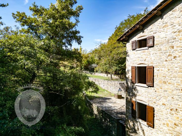 Image No.60-4 Bed Farmhouse for sale