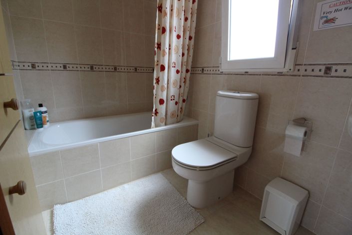 Image No.24-3 Bed Villa for sale