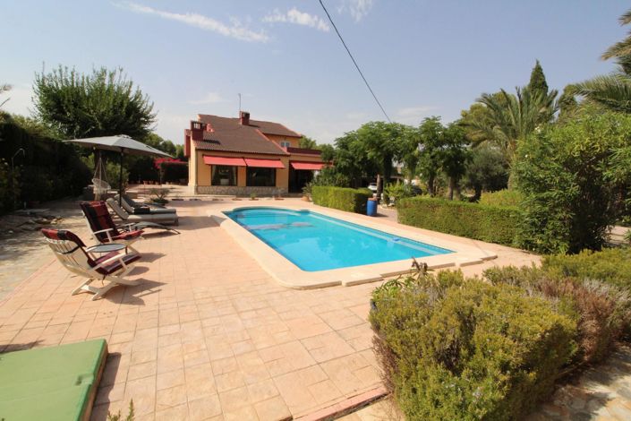 Image No.3-6 Bed Villa for sale