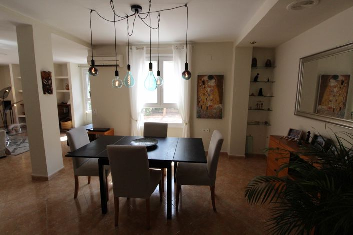 Image No.7-6 Bed Villa for sale