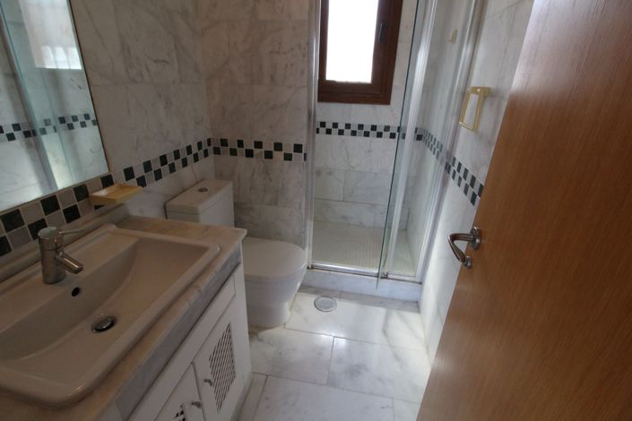 Image No.17-3 Bed Villa for sale