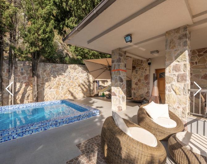 Image No.9-7 Bed Villa / Detached for sale