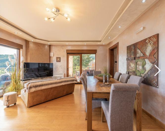 Image No.12-7 Bed Villa / Detached for sale