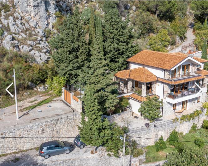 Image No.34-7 Bed Villa / Detached for sale