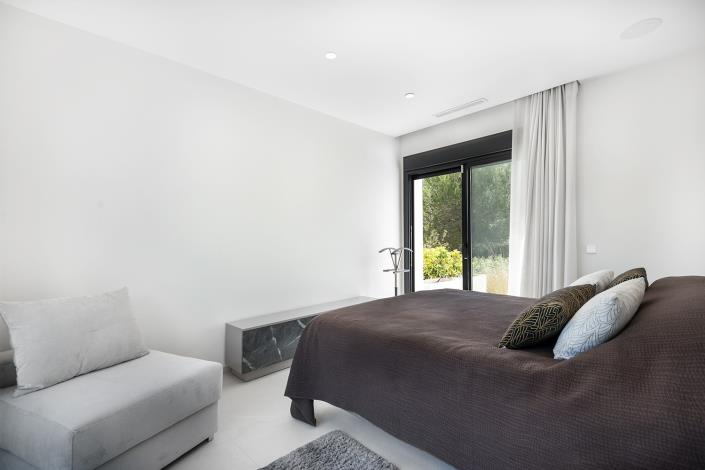 Image No.10-4 Bed Villa for sale