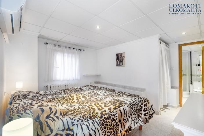 Image No.40-5 Bed House/Villa for sale