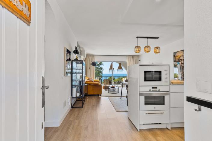 Image No.12-2 Bed Apartment for sale