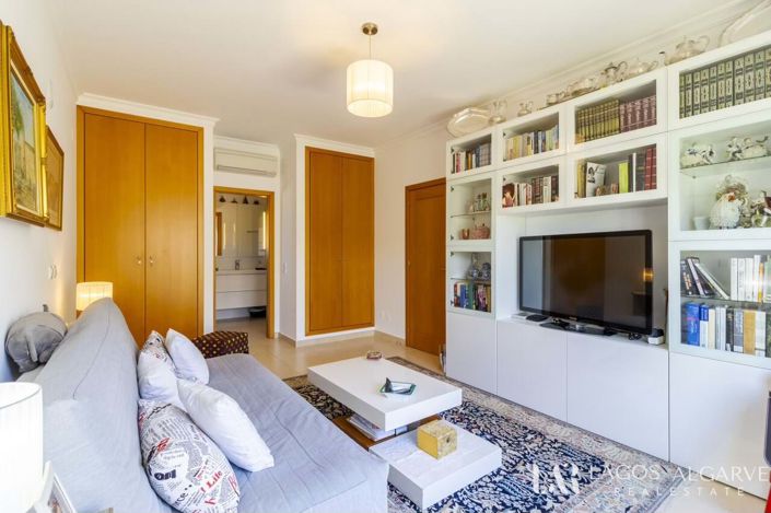 Image No.14-3 Bed Townhouse for sale