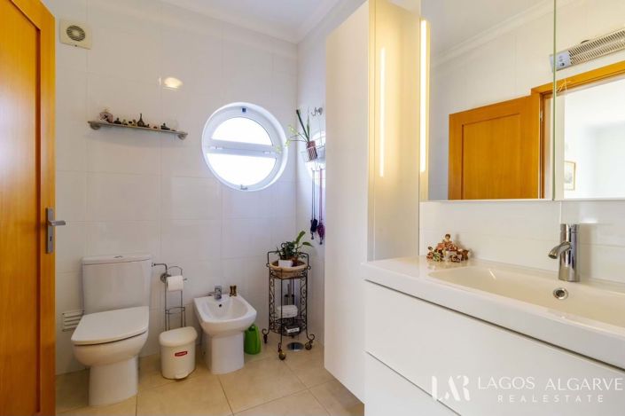 Image No.23-3 Bed Townhouse for sale