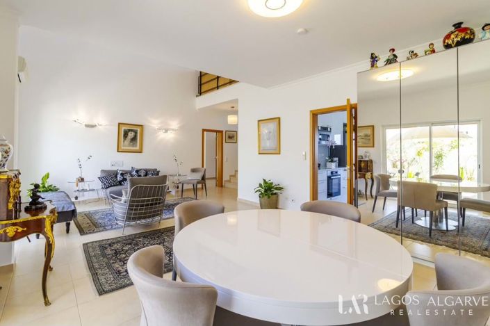 Image No.6-3 Bed Townhouse for sale