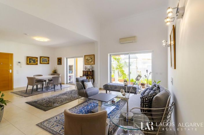 Image No.7-3 Bed Townhouse for sale