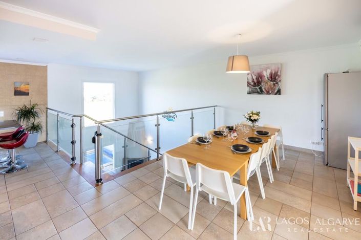 Image No.4-4 Bed Villa for sale