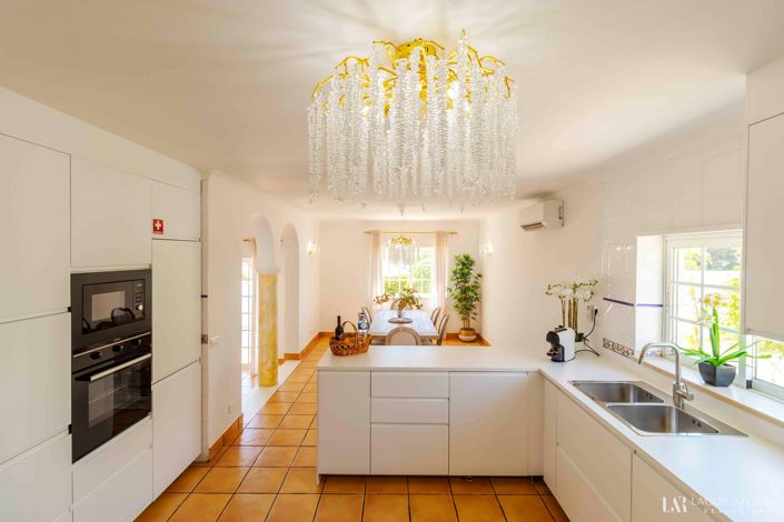 Image No.19-6 Bed Villa for sale