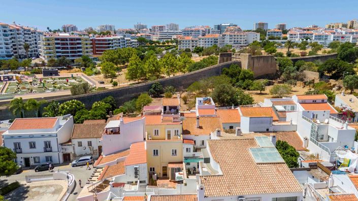 Image No.15-3 Bed Townhouse for sale