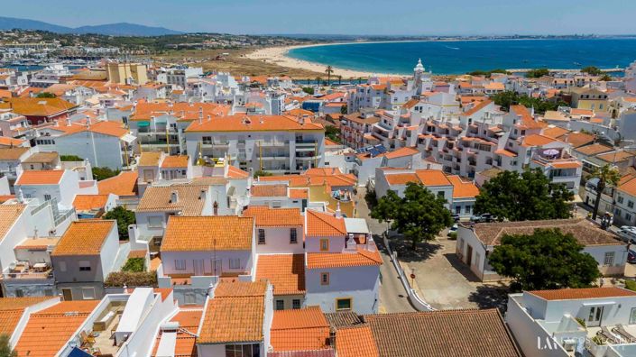 Image No.17-3 Bed Townhouse for sale