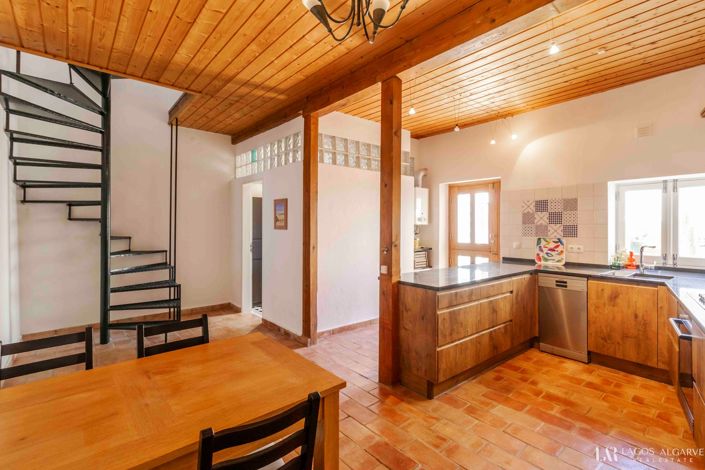 Image No.19-3 Bed Townhouse for sale