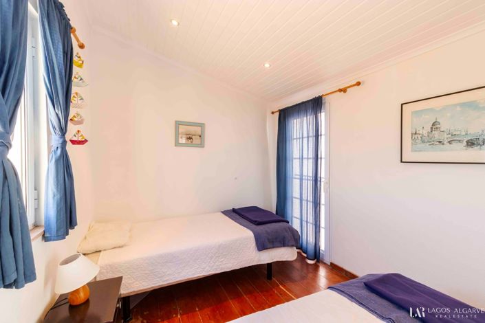 Image No.28-3 Bed Townhouse for sale