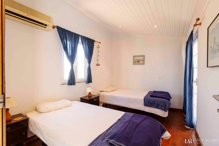 Image No.29-3 Bed Townhouse for sale