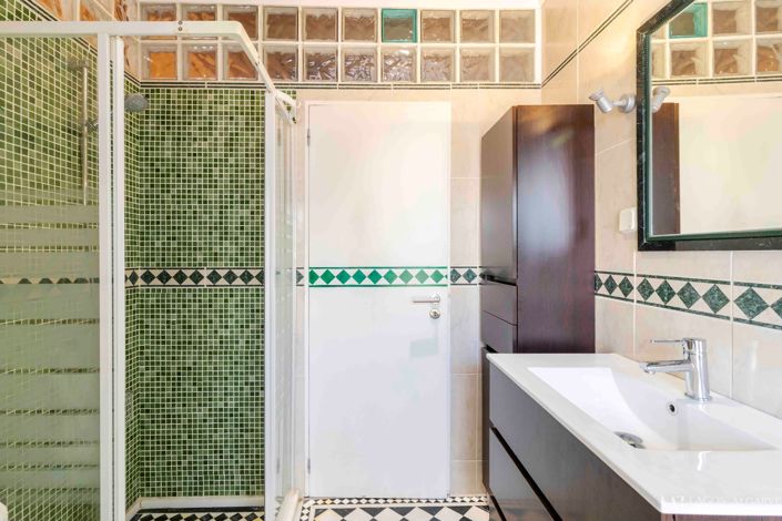 Image No.30-3 Bed Townhouse for sale