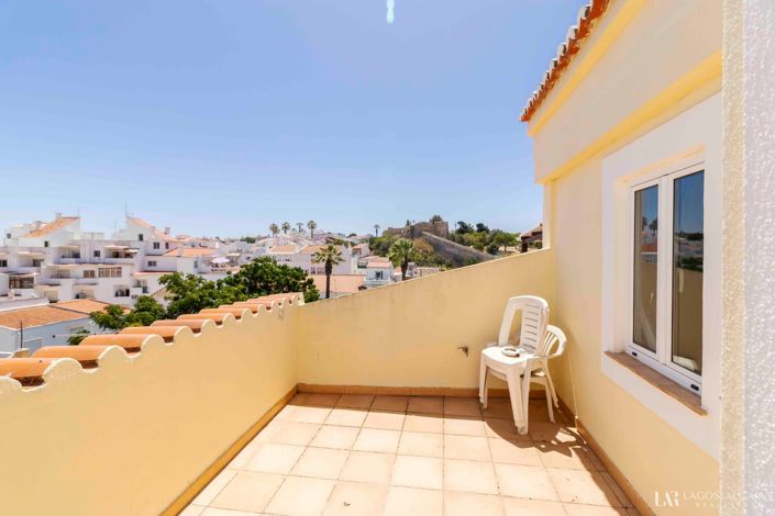 Image No.31-3 Bed Townhouse for sale