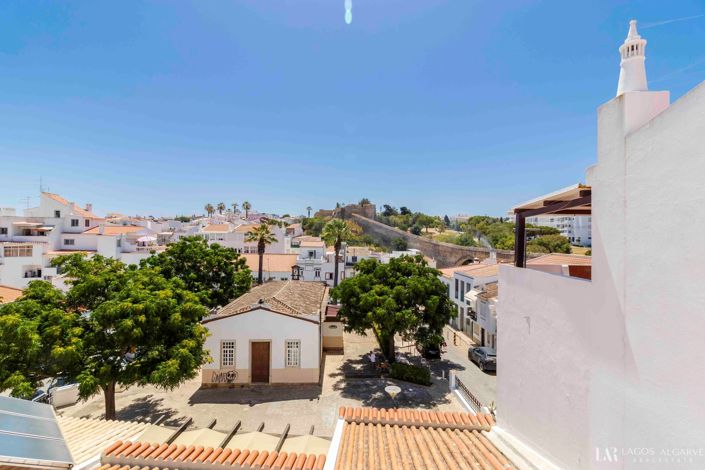 Image No.32-3 Bed Townhouse for sale