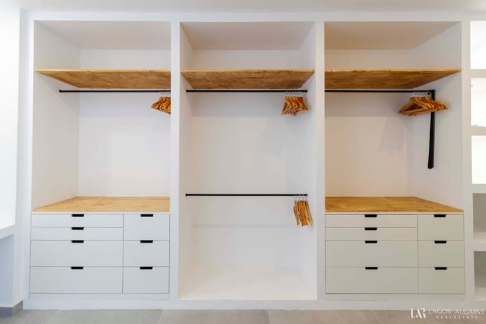 Image No.16-3 Bed Villa for sale