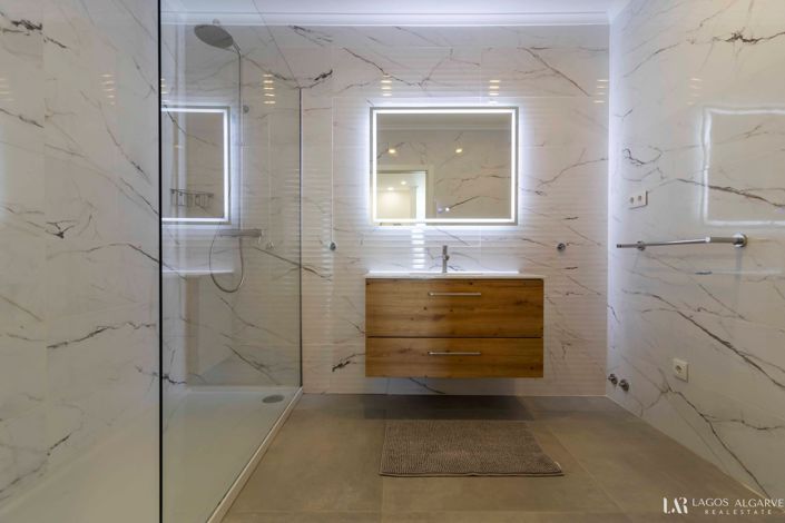 Image No.18-3 Bed Villa for sale