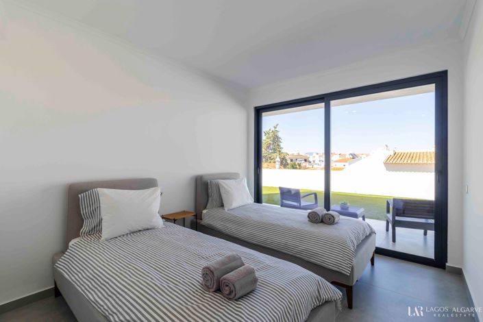 Image No.21-3 Bed Villa for sale