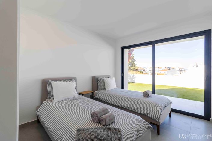 Image No.24-3 Bed Villa for sale