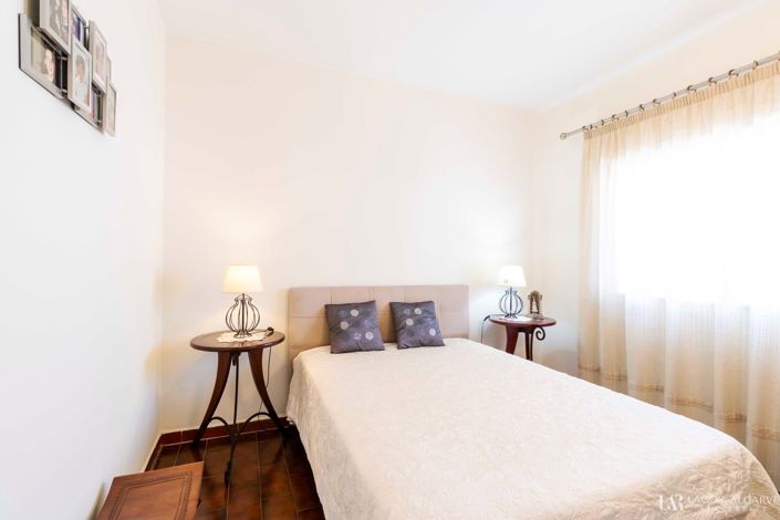 Image No.10-5 Bed Villa for sale