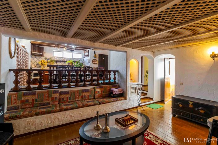 Image No.37-5 Bed Villa for sale