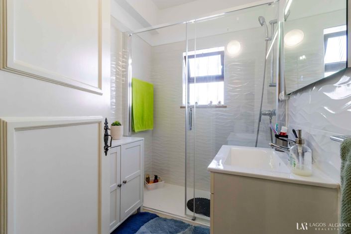 Image No.9-5 Bed Villa for sale