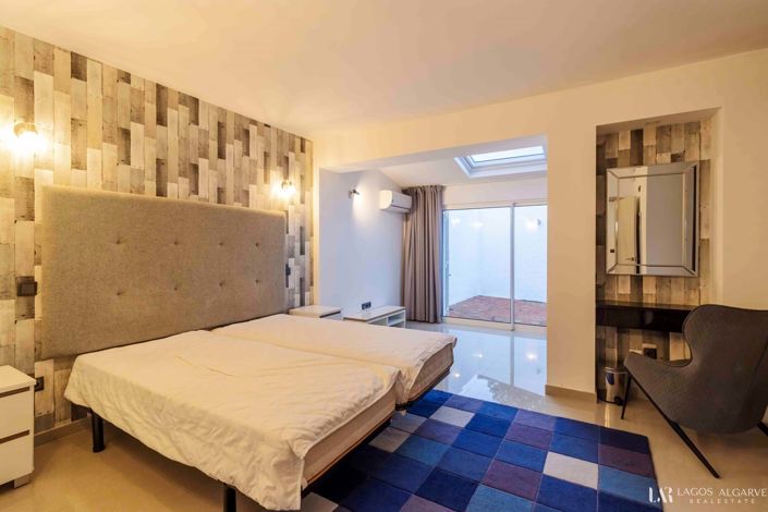 Image No.18-2 Bed Villa for sale