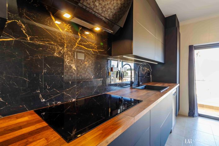 Image No.10-3 Bed Apartment for sale