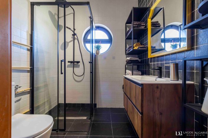 Image No.15-3 Bed Apartment for sale