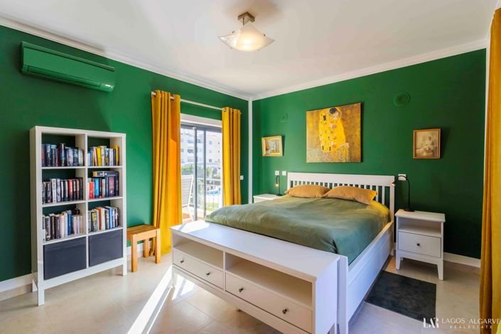 Image No.17-3 Bed Apartment for sale