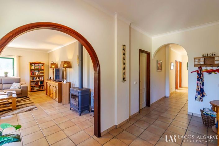 Image No.10-4 Bed Villa for sale