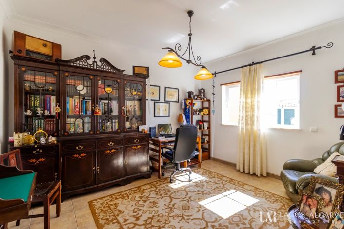 Image No.14-5 Bed Villa for sale