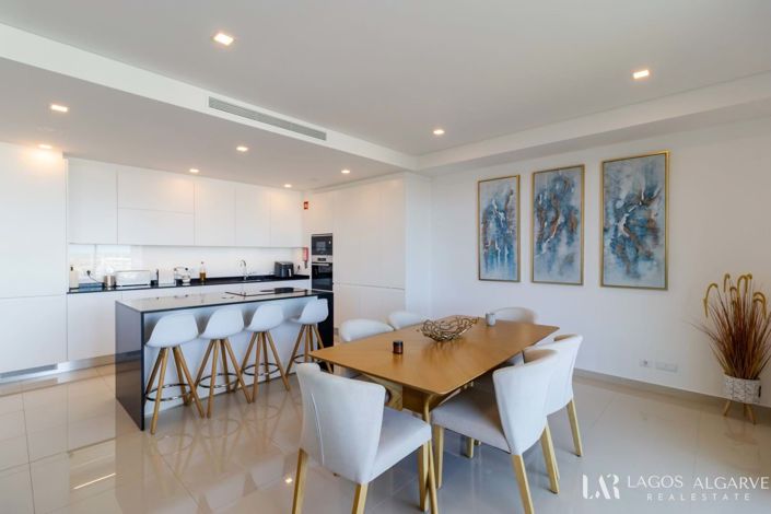 Image No.14-3 Bed Apartment for sale