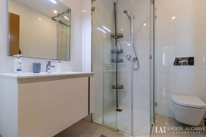 Image No.26-3 Bed Apartment for sale