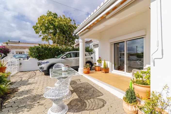 Image No.1-3 Bed Villa for sale