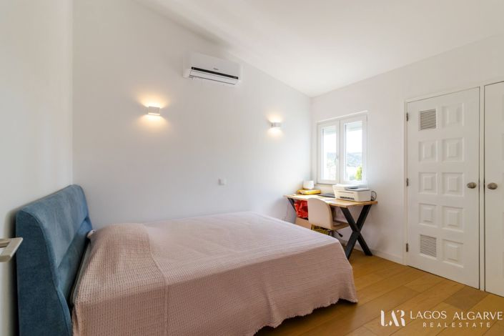 Image No.18-3 Bed Villa for sale