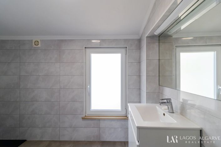 Image No.22-3 Bed Villa for sale