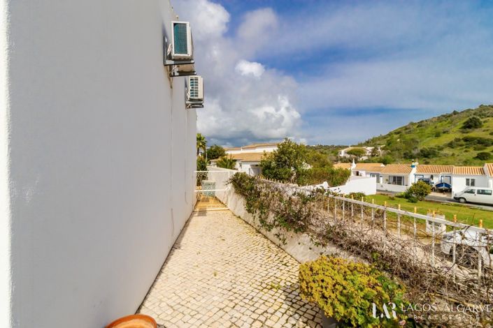 Image No.26-3 Bed Villa for sale