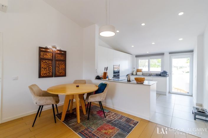 Image No.6-3 Bed Villa for sale