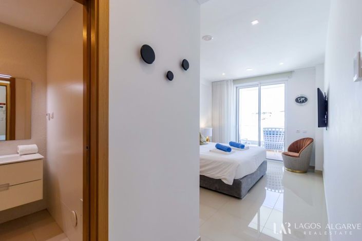 Image No.23-2 Bed Apartment for sale