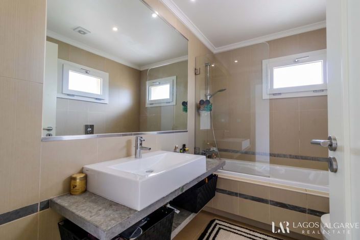 Image No.23-2 Bed Villa for sale