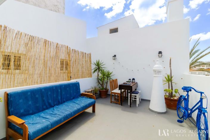 Image No.18-3 Bed Villa for sale